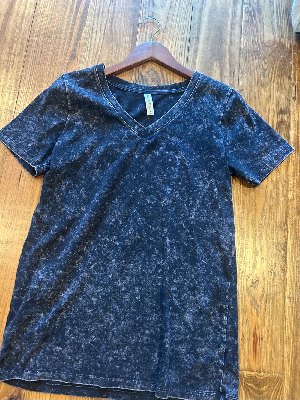 zenana outfitters -Washed Black V-Neck Tee